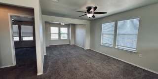 Open design in Northeast Crossing on large CORNER LOT! 3 bedrooms + study/2.5 baths/game room/2-car garage Gallery 14