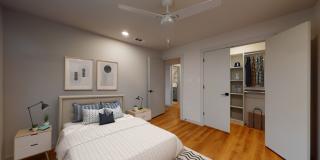 Inez Gallery 22