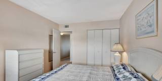 100 Shore Court Gallery 23