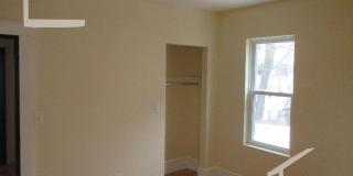 Large pet friendly, sunny, renovated 3 bed unit near Brookline Village. Gallery 10