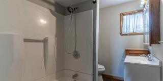 112 E Grove Street Gallery 11