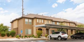 3 Bed / 2.5 bath Desert Hills Townhome with Washer/Dryer & Fridge Gallery 1