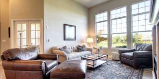 Spacious 3 BDR Townhome on Golf Course Gallery 10