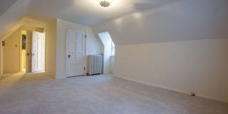 Gorgeous 5 Bedroom / 4.5 Bath Home located right off Happy Hollow Blvd! Gallery 33