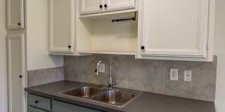 531 N Marengo Ave Gallery 7