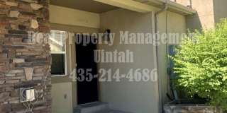3 Bed 2.5 Bath Townhome in Split Mountain. Gallery 1