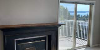 Sound-view 1 bed 1 bath condo in the Alaska Junction/West Seattle Gallery 13