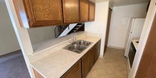 Centrally Located McKeon Condo Gallery 7