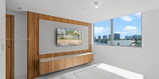 Bay Harbor Gallery 30