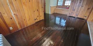 Downtown pet-friendly 3bd w Fenced Yard, Laundry, Screened Porch, Dishwasher, and nearby weekly farmer's market Gallery 23