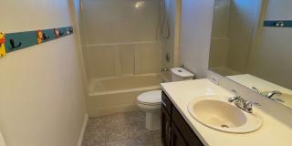 ***PENDING APPLICATION***Lovely 3 Bedroom Home Close to Parks and Schools Gallery 7