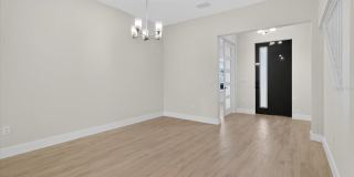 207 ATHENS STREET Gallery 16