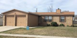 Move in ready! 3 Bedroom, 2 Bath, 2 Car Garage Home Gallery 1