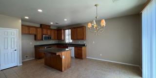 NW Bakersfield home! Gallery 4