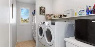 Beautiful, Partially Furnished Oceanside Home Gallery 22