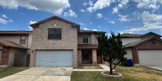 Spacious 3-Bedroom Home in Prime Location | Available Early October Gallery 1