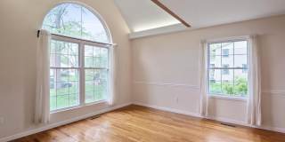 4907 37TH Place Gallery 22