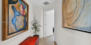 1900 SE 2nd St Gallery 17