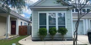 Beautiful 3 bedroom townhome available for rent for ASAP move in!!!! Medical Center Area!!! Beautiful 3 bedroom townhome available for rent for ASAP move in!!!! Medical Center Area!!! Gallery 1