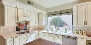 10477 N 101st Place Gallery 14