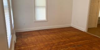 House with Yard and Parking-Video in the Pictures! Gallery 9