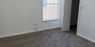 137 SW Meade Circle Gallery 26