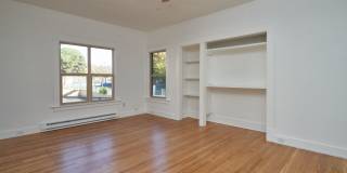 1421 On Queen Anne Gallery 1