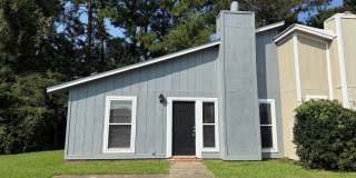 Nice 2 bedroom,1 bath duplex. Gallery 1