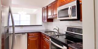 5705 CHAPMAN MILL Gallery 6