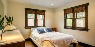 207 Richmond DR NE Gallery 13