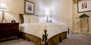 Sycamore Place Gallery 10