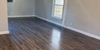 4340 Buchanan Street Gallery 4