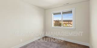 4923 North Glenrock Avenue Gallery 21