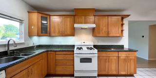 Single-Level Bel Aire Home with Spacious Layout Gallery 12