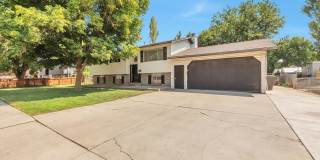 REALLY NICE!! Remodeled 6 bed w 2 car + RV pad REALLY NICE!! Remodeled 6 bed w 2 car + RV pad Gallery 1
