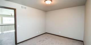 Stylish Townhome in Harrisburg School District – Open Floor Plan & Loft! Gallery 31