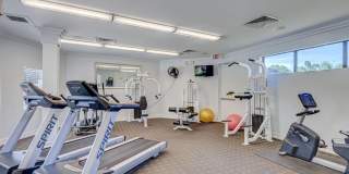 500 Uno Lago Drive Gallery 54