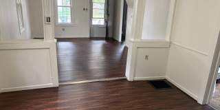 1 1/2 bedroom house in Waterloo! Gallery 1