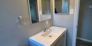Desirable 3 bedroom 2 bath home Gallery 15