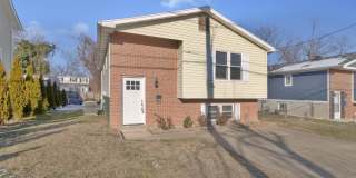 5004 ROANOKE Place Gallery 24