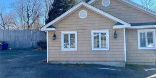41 Woody Lane Gallery 1