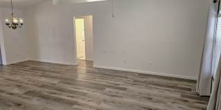 Annual Unfurnished Home with whole House Generator! 3 Bedroom, 2 Bath Home with Bonus Room off of 3rd Bedroom – with a Location to the South Venice Beach Ferry and Boat ramp neighborhood providing an optional Membership! Gallery 17