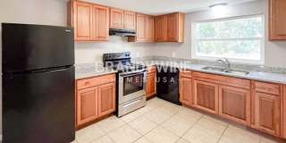 1001 Fields Road Gallery 7