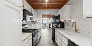 2 Bed 2.5 Bath Right off Cherry Street!! Gallery 6