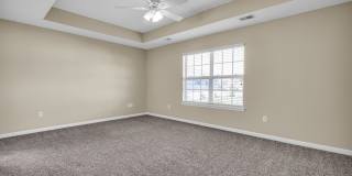 Charming 3-Bed Townhome in Prime Richmond Hill Location! Gallery 26