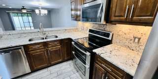 8623 N Lagoon Drive Gallery 2