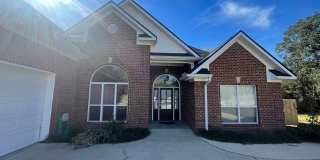 4 Bedroom, 3.5 Bathroom in Fairfield neighborhood Gallery 1