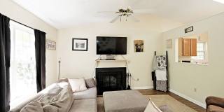 Pet-Friendly One-Level Lake Monticello Home Gallery 1