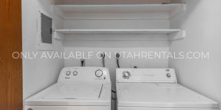 1707 Hickory Ln Gallery 13