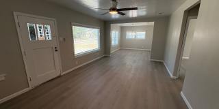 Beautiful newly renovated 2 bedroom home Beautiful newly renovated 2 bedroom home Gallery 4